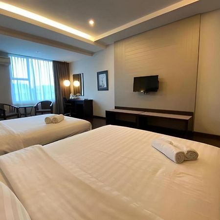 Kemena View Hotel Kuching Exterior foto