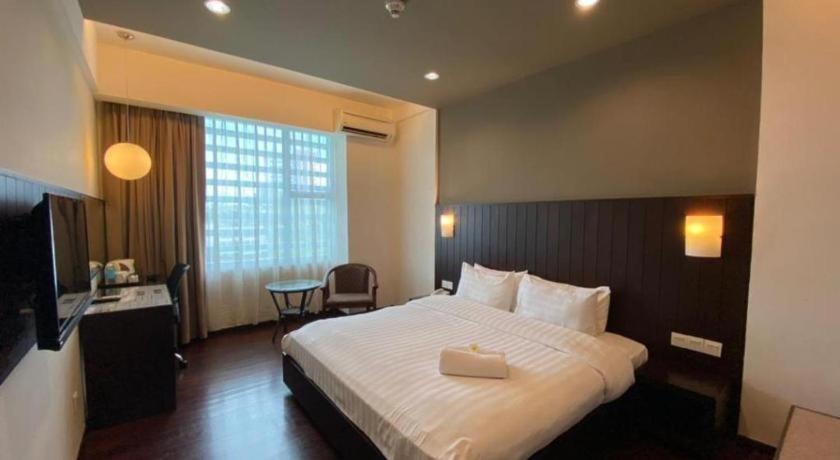 Kemena View Hotel Kuching Exterior foto